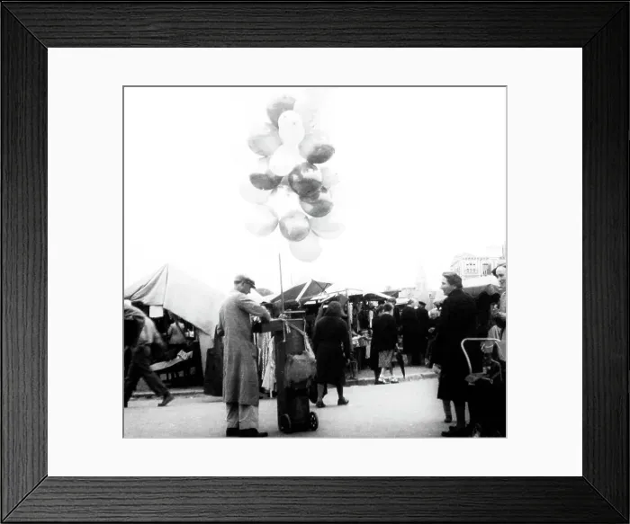Framed Print : Balloon seller, Tooting Fair, London, early 1900s Framed Print : Balloon seller, Tooting Fair, London, early 1900s