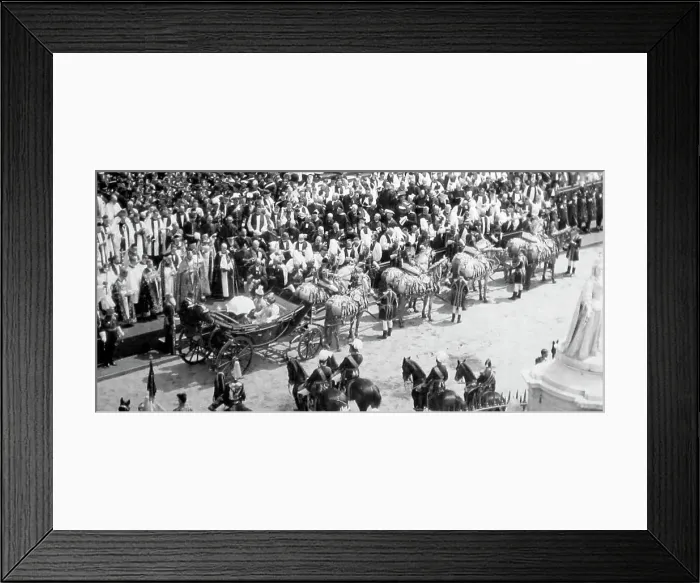 Framed Print : Queen Victoria at St. Paul's Cathedral - Diamond Jubilee Framed Print : Queen Victoria at St. Paul's Cathedral - Diamond Jubilee