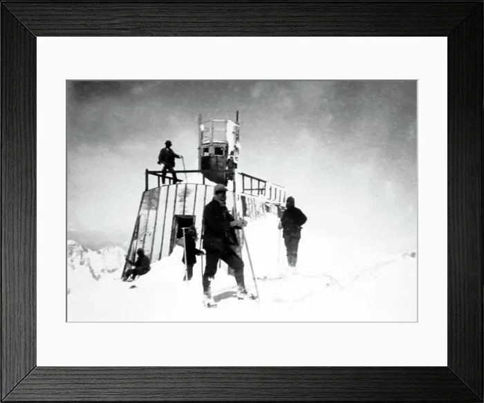 Framed Print : Observatory on the summit of Mont Blanc, Victorian period