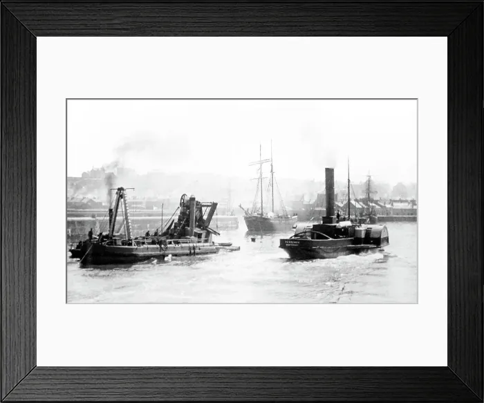 Framed Print : Maryport harbour, Cumbria, early 1900s Framed Print : Maryport harbour, Cumbria, early 1900s