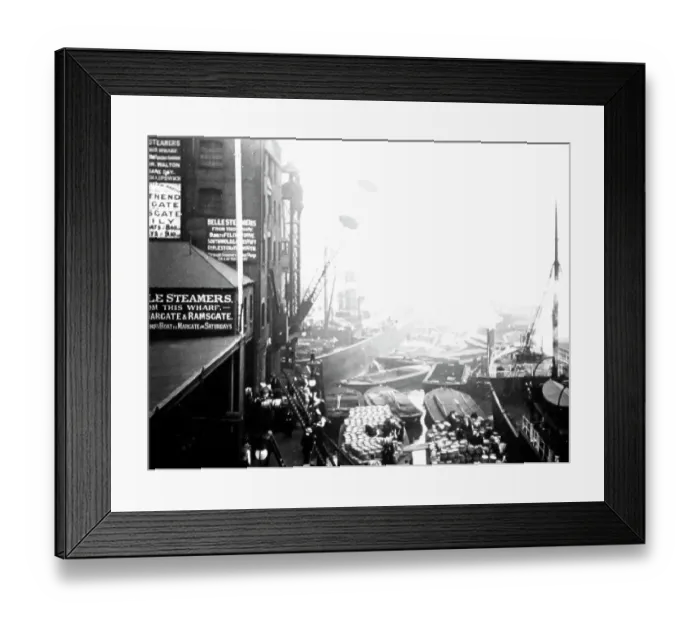 Framed Print : Belle Steamers Wharf, London Bridge, River Thames Framed Print : Belle Steamers Wharf, London Bridge, River Thames