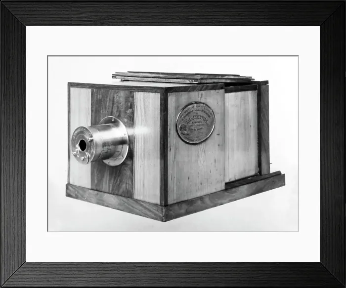 Framed Print : A Daguerre camera for taking daguerreotype photographs, 1840s Framed Print : A Daguerre camera for taking daguerreotype photographs, 1840s
