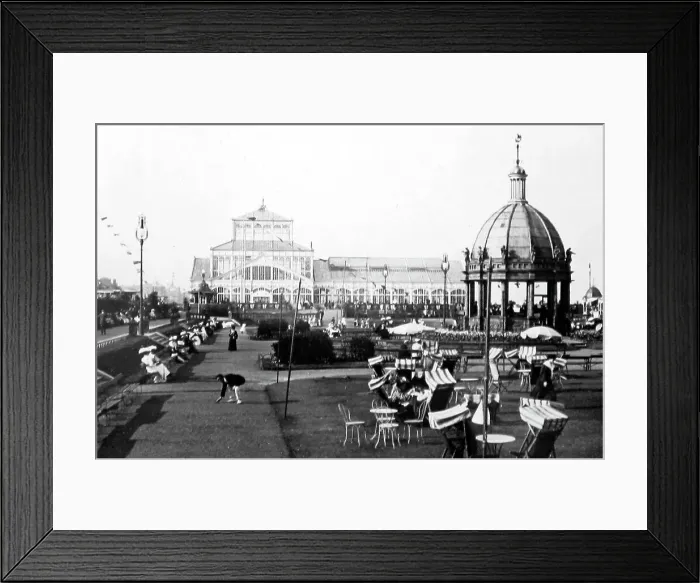Framed Print : Brighton Promenade, Victorian period Framed Print : Brighton Promenade, Victorian period