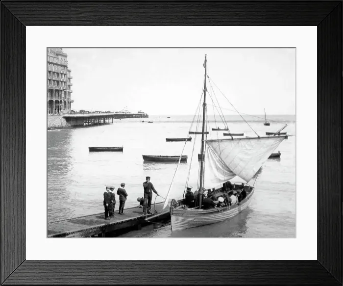 Framed Print : Trip round the bay boat, Llandudno Framed Print : Trip round the bay boat, Llandudno