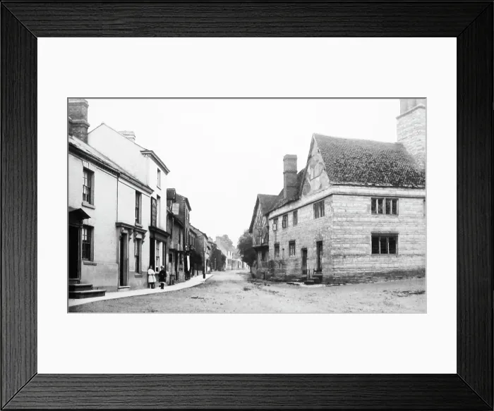 Framed Print : The Falcon Inn, Bidford on Avon Framed Print : The Falcon Inn, Bidford on Avon