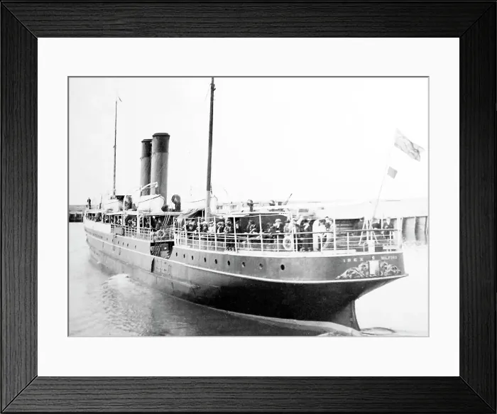 Framed Print : GWR Ibex steamer leaving Milford Framed Print : GWR Ibex steamer leaving Milford
