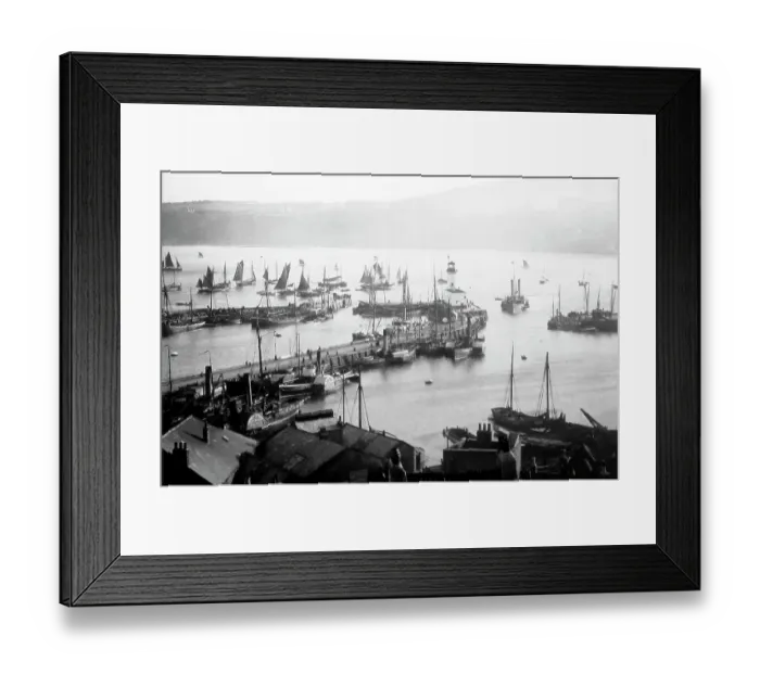 Framed Print : Scarborough harbour Framed Print : Scarborough harbour