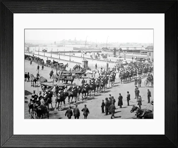 Framed Print : British Army troops at the Liverpool Landing Stage Framed Print : British Army troops at the Liverpool Landing Stage