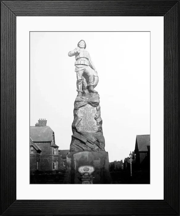 Framed Print : Lifeboat Memorial, St. Annes, Lancashire Framed Print : Lifeboat Memorial, St. Annes, Lancashire
