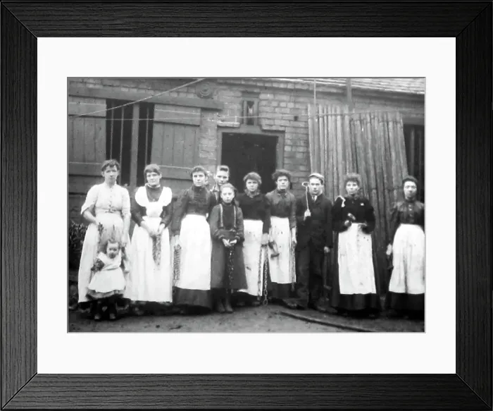 Framed Print : Chainmakers, Cradley heath, Birmingham Framed Print : Chainmakers, Cradley heath, Birmingham