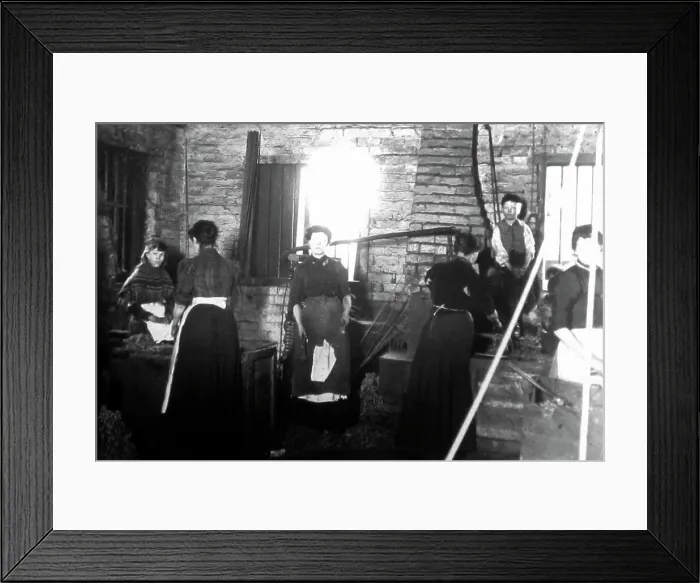 Framed Print : Chainmakers, Cradley heath, Birmingham Framed Print : Chainmakers, Cradley heath, Birmingham