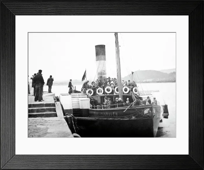 Framed Print : Earl of Dunraven paddle tug boat, River Tyne Framed Print : Earl of Dunraven paddle tug boat, River Tyne