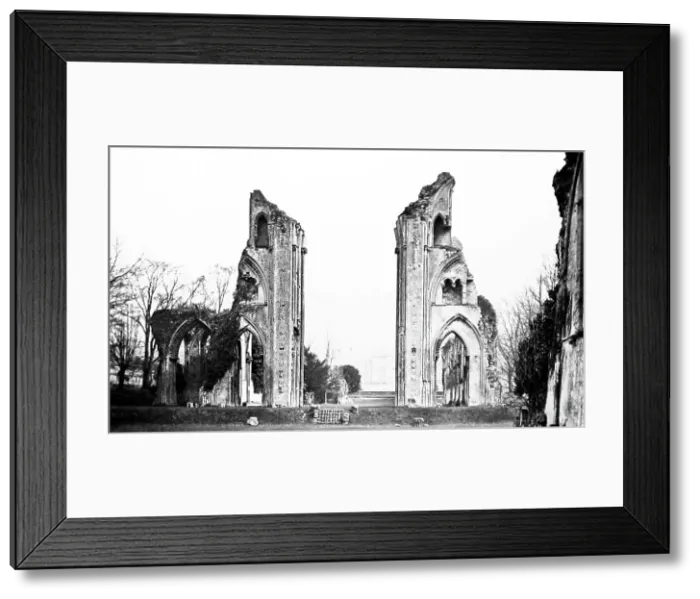 Framed Print : Glastonbury Abbey Framed Print : Glastonbury Abbey