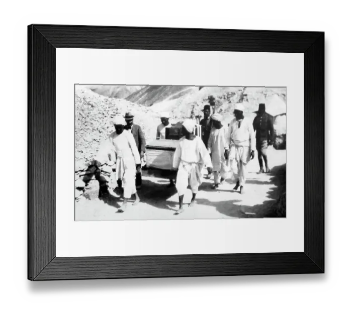Framed Print : Howard Carter - artifacts removed from tomb of Tutankhamen Framed Print : Howard Carter - artifacts removed from tomb of Tutankhamen