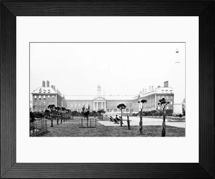 Framed Print : Chelsea Hospital, London Framed Print : Chelsea Hospital, London