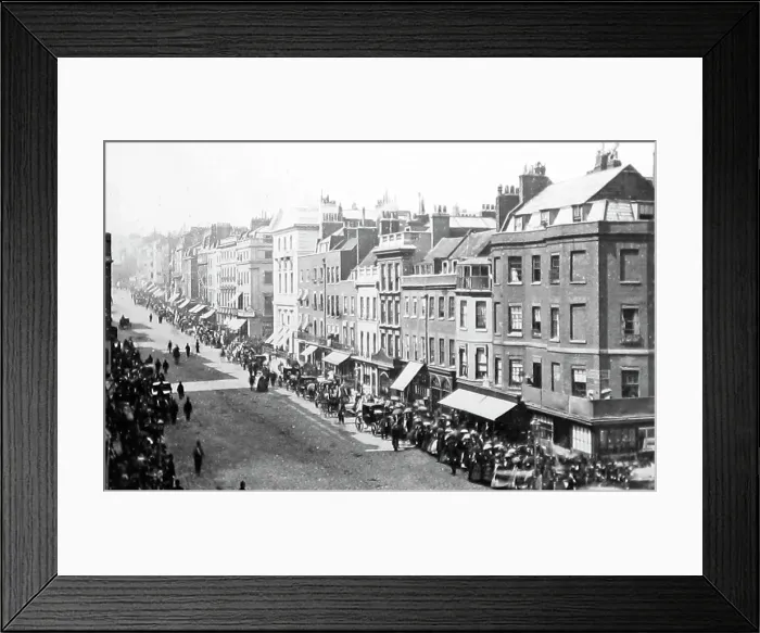 Framed Print : St. James's Street, London, on Drawing Room Day Framed Print : St. James's Street, London, on Drawing Room Day