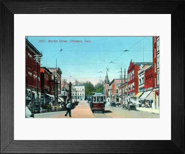 Framed Print : Market Street, Ottumwa, Iowa, USA Framed Print : Market Street, Ottumwa, Iowa, USA