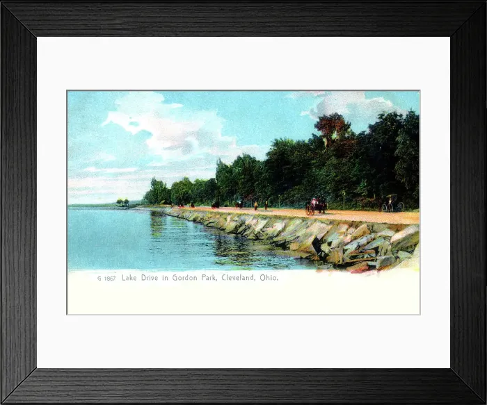 Framed Print : Lake Drive in Gordon Park, Cleveland, Ohio, USA