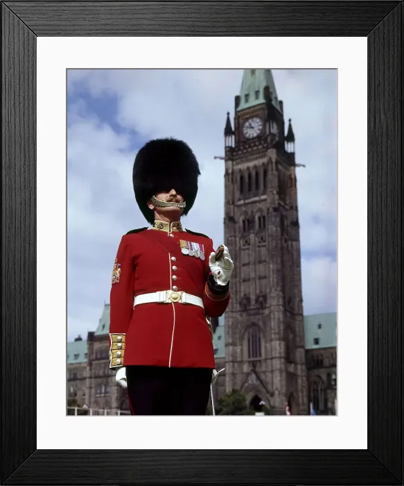 Framed Print : Ottawa, Canada - A Guardsman in front of the Parliament Framed Print : Ottawa, Canada - A Guardsman in front of the Parliament