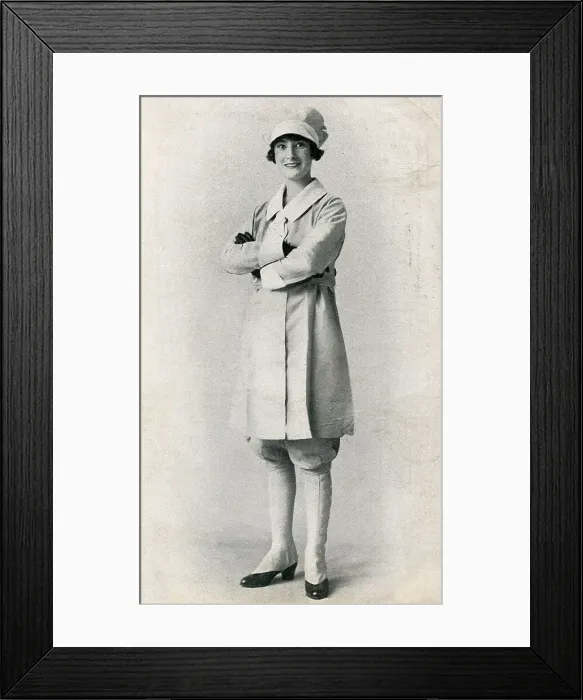 Framed Print : A Lift Girl - Selfridges Department Store, London Framed Print : A Lift Girl - Selfridges Department Store, London