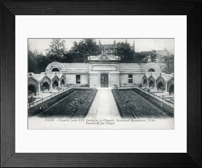 Framed Print : Garden of the Chapelle expiatoire, Paris, France Framed Print : Garden of the Chapelle expiatoire, Paris, France