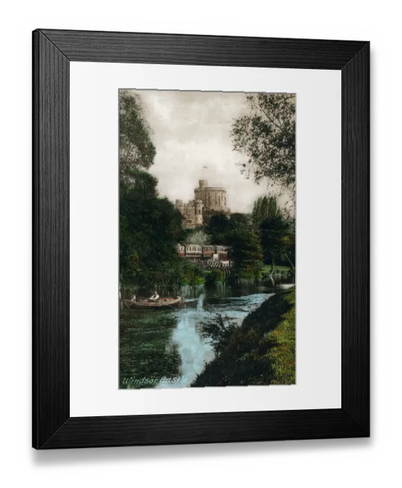 Framed Print : Windsor Castle, Royal County of Berkshire, England Framed Print : Windsor Castle, Royal County of Berkshire, England