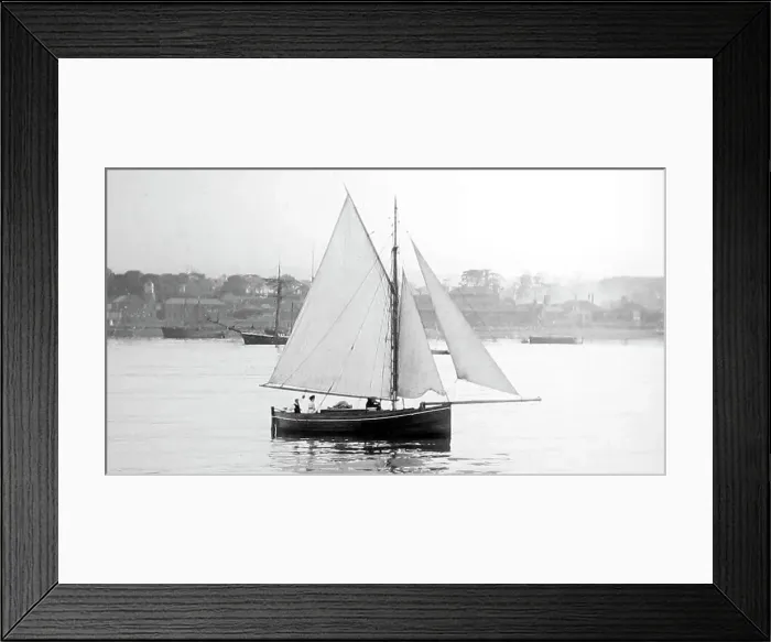 Framed Print : Sailing boat, Granton near Edinburgh Framed Print : Sailing boat, Granton near Edinburgh