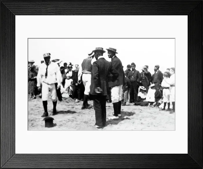 Framed Print : Beach Pierrots, Whitby Framed Print : Beach Pierrots, Whitby