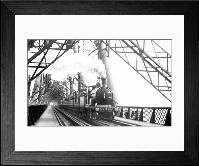 Framed Print : Steam train crossing the Forth Bridge Framed Print : Steam train crossing the Forth Bridge