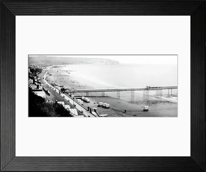 Framed Print : Sandown Pier, Isle of Wight Framed Print : Sandown Pier, Isle of Wight