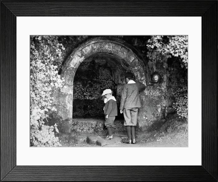 Framed Print : Robin Hood's Well, Studley Royal Park Framed Print : Robin Hood's Well, Studley Royal Park