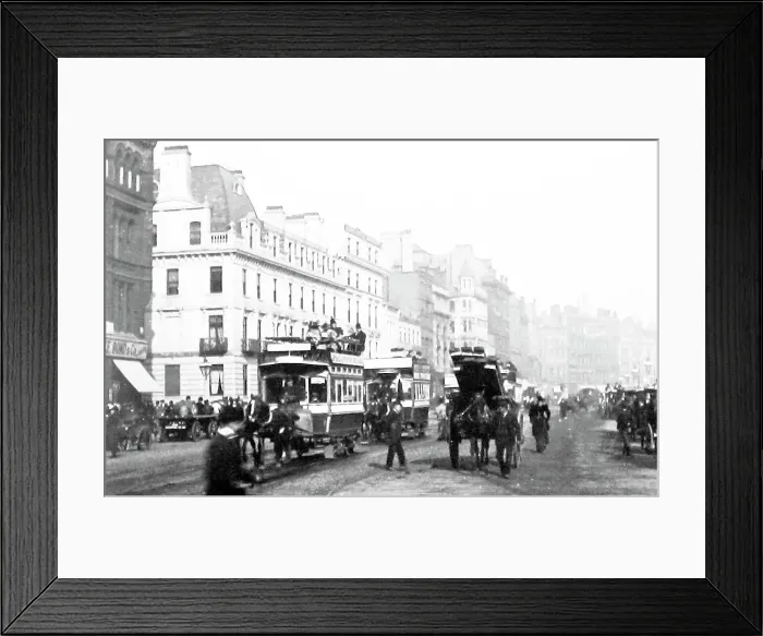 Framed Print : Piccadilly, Manchester Framed Print : Piccadilly, Manchester