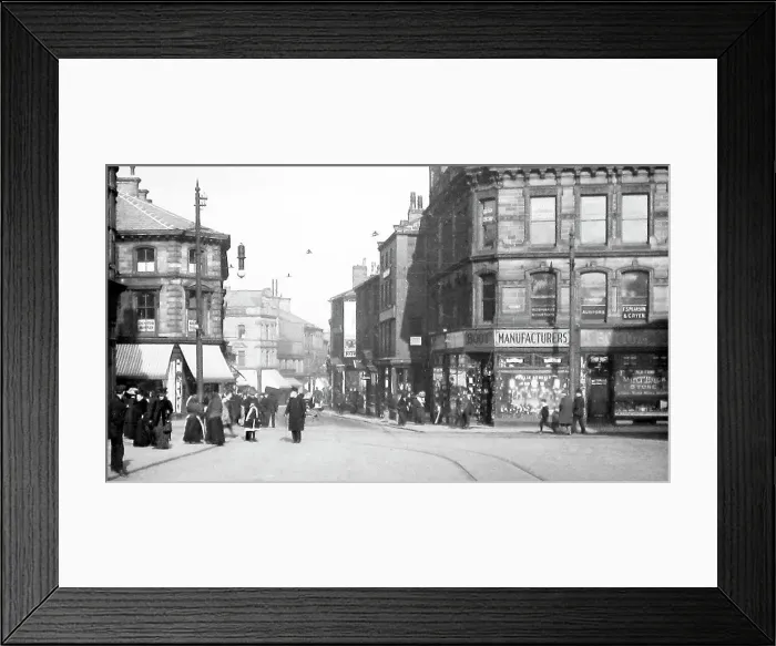Framed Print : The Cross, Keighley Framed Print : The Cross, Keighley