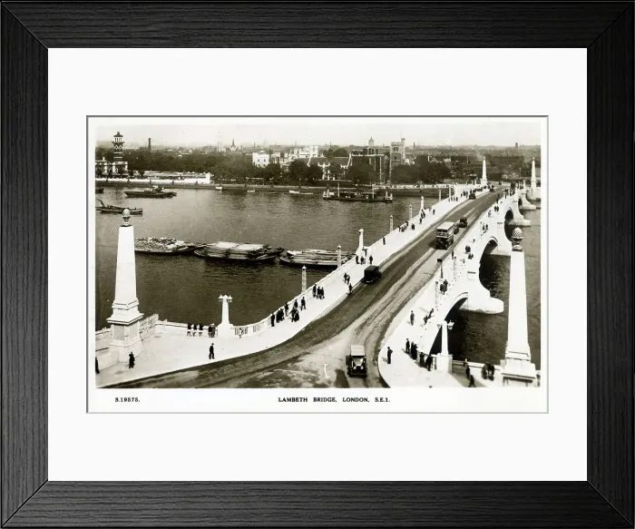 Framed Print : Lambeth Bridge, London Framed Print : Lambeth Bridge, London