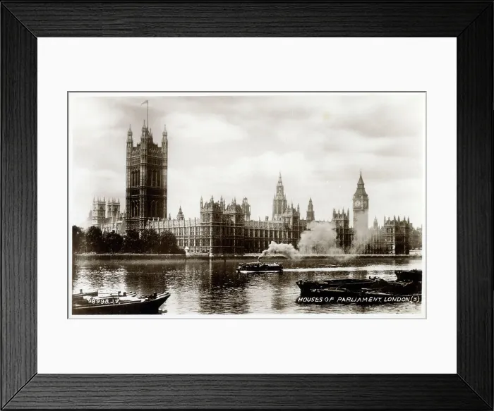 Framed Print : The Houses of Parliament, Westminster, London Framed Print : The Houses of Parliament, Westminster, London