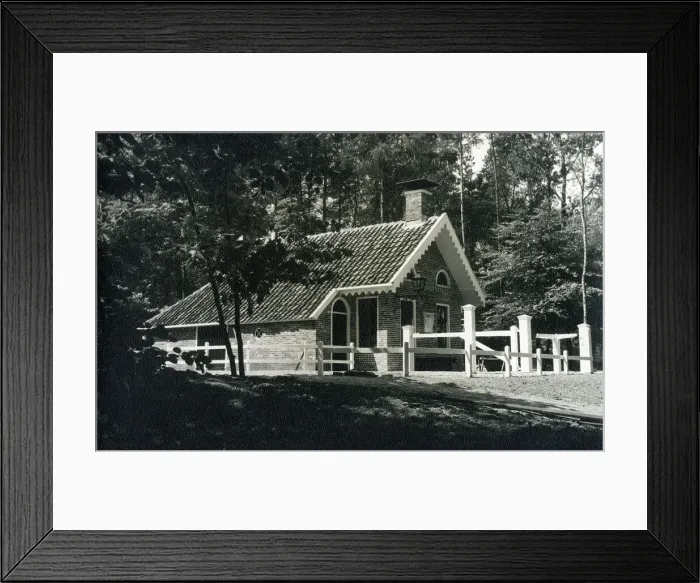 Framed Print : A Tolhuis (Old Toll House) from Midlaren - Netherlands Framed Print : A Tolhuis (Old Toll House) from Midlaren - Netherlands