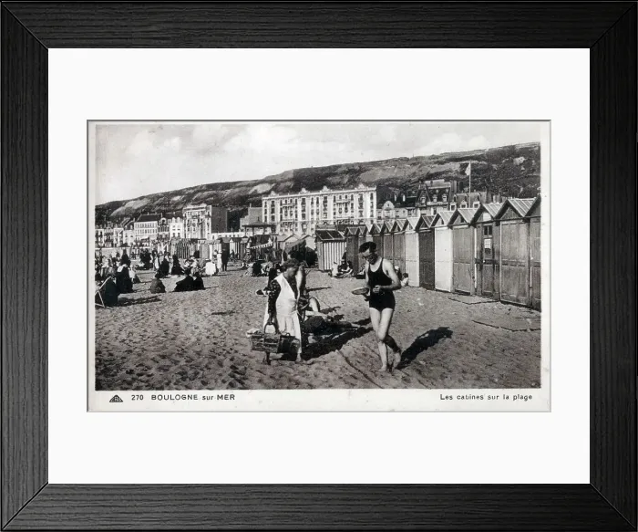 Framed Print : Beach Huts on the seafront at Boulogne-sur-Mer Framed Print : Beach Huts on the seafront at Boulogne-sur-Mer