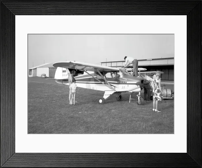 Framed Print : Piper Tri-Pacer D-ELUP Framed Print : Piper Tri-Pacer D-ELUP