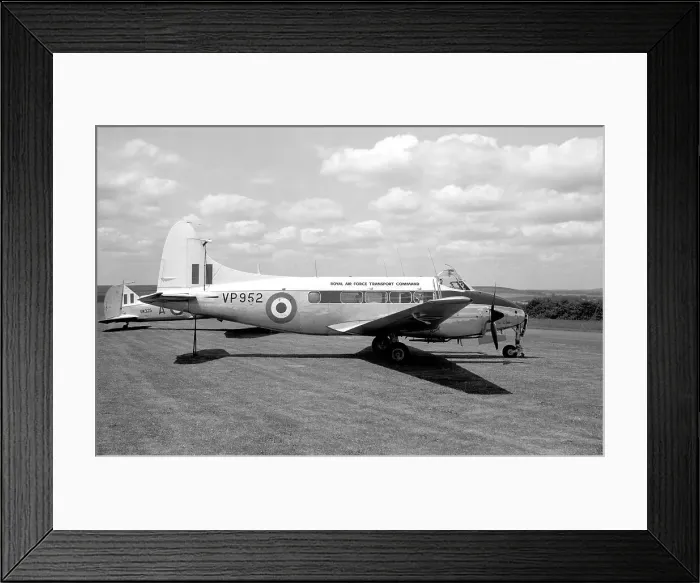 Framed Print : de Havilland Devon C.2 VP952 Framed Print : de Havilland Devon C.2 VP952
