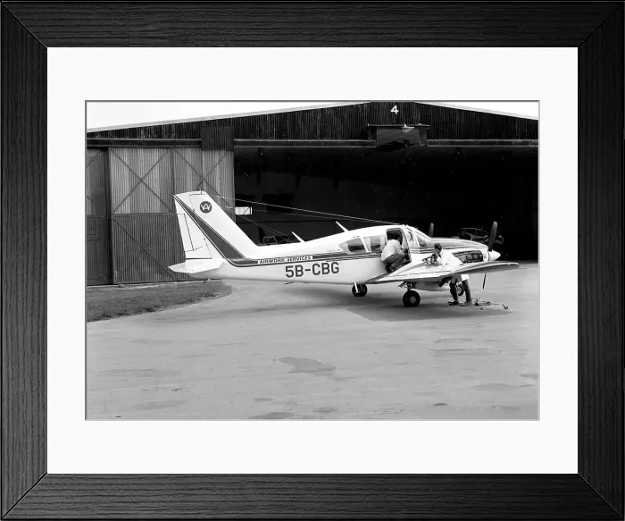 Framed Print : Piper Aztec 5B-CBG Framed Print : Piper Aztec 5B-CBG