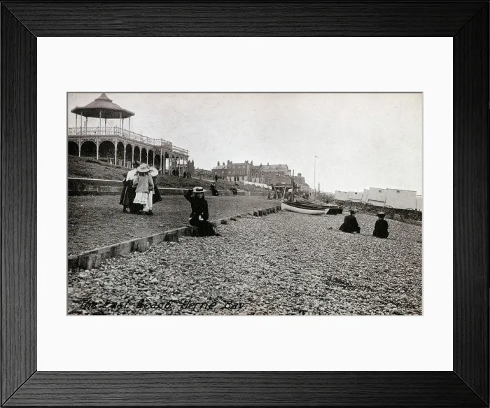 Framed Print : (insert description) Framed Print : (insert description)