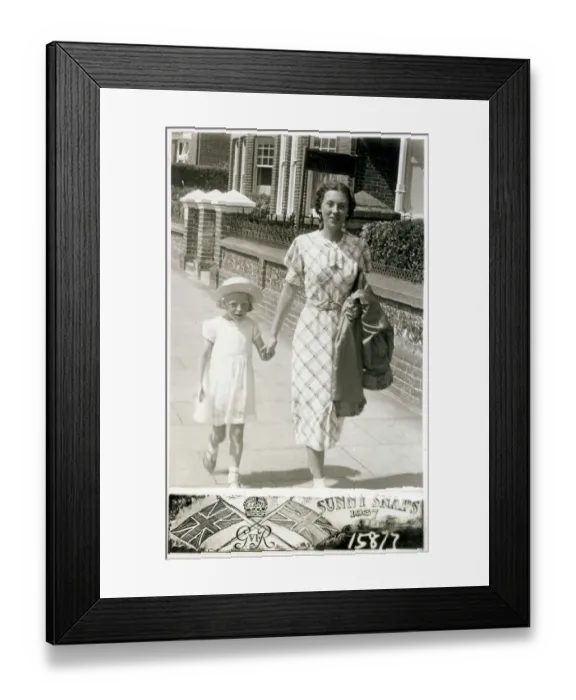 Framed Print : (insert description) Framed Print : (insert description)
