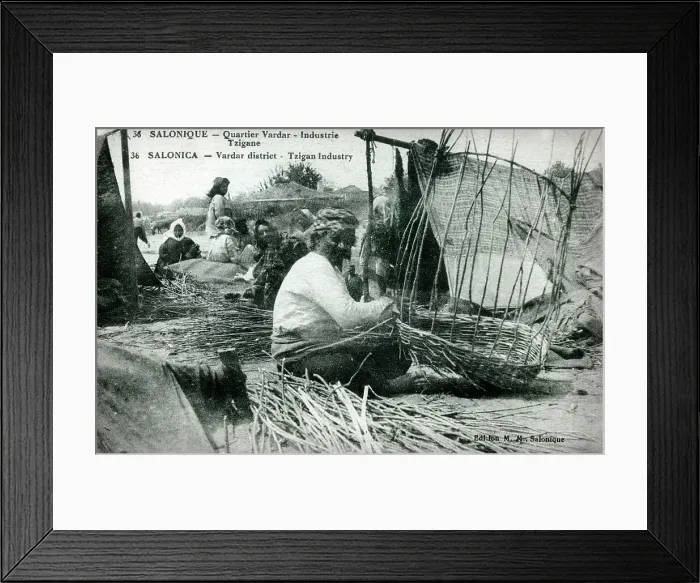 Framed Print : (insert description) Framed Print : (insert description)