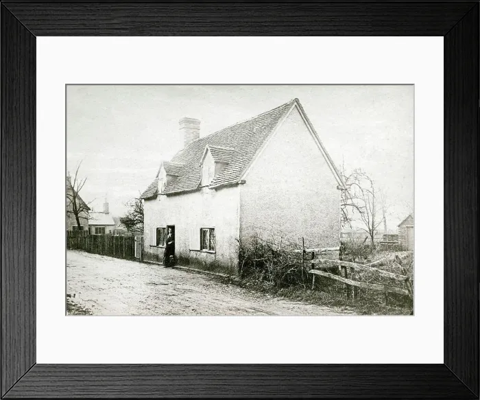 Framed Print : John Bunyan's Cottage, Elstow, Bedfordshire Framed Print : John Bunyan's Cottage, Elstow, Bedfordshire