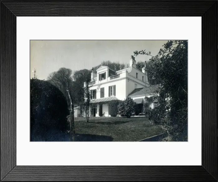 Framed Print : A large Mansion House on Jersey, Channel Islands Framed Print : A large Mansion House on Jersey, Channel Islands