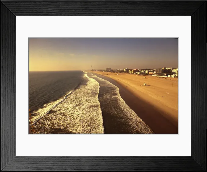 Framed Print : Santa Monica beach and ocean, California, USA Framed Print : Santa Monica beach and ocean, California, USA