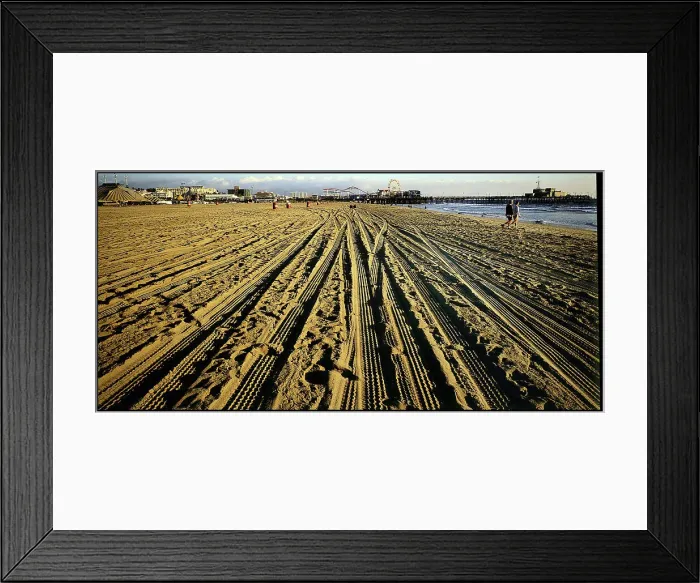 Framed Print : Santa Monica Beach - Los Angeles, USA Framed Print : Santa Monica Beach - Los Angeles, USA