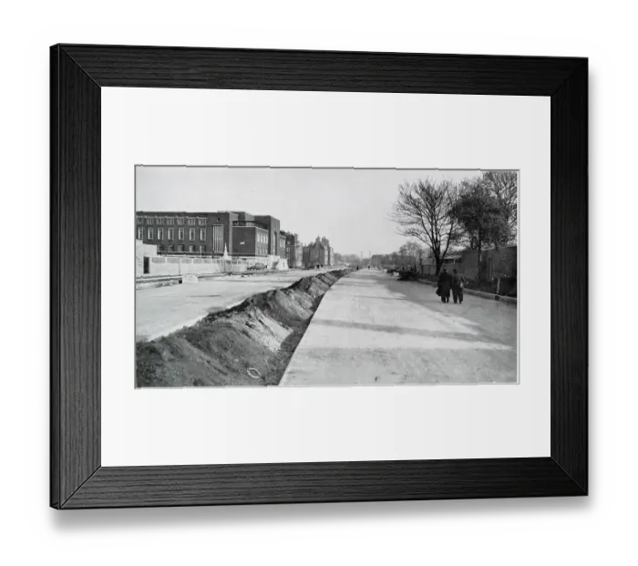 Framed Print : Work on the Cromwell Road Extension, London - the new road passes Hammersmith Town Hall (left). Date: 1955 Framed Print : Work on the Cromwell Road Extension, London - the new road passes Hammersmith Town Hall (left). Date: 1955
