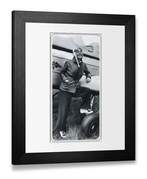 Framed Print : Gladys Edith Mabel Calthrop (ne Treeby), (1894 - 1980), artist and leading British stage designer. She is best known as the set and costume designer and for her collaborations, providing set and costumes for her friend Noel Coward's plays Framed Print : Gladys Edith Mabel Calthrop (ne Treeby), (1894 - 1980), artist and leading British stage designer. She is best known as the set and costume designer and for her collaborations, providing set and costumes for her friend Noel Coward's plays
