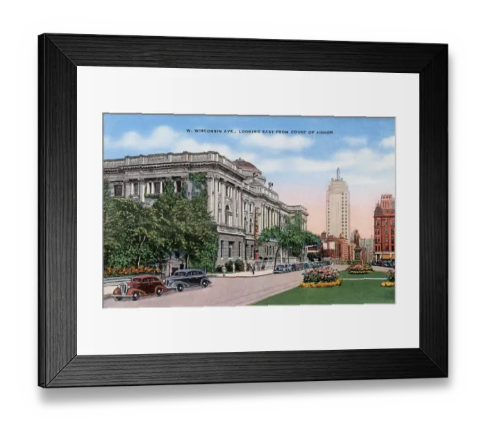 Framed Print : West Wisconsin Avenue (looking east from Court of Honor), Milwaukee, Wisconsin, USA Date: circa 1940 Framed Print : West Wisconsin Avenue (looking east from Court of Honor), Milwaukee, Wisconsin, USA Date: circa 1940